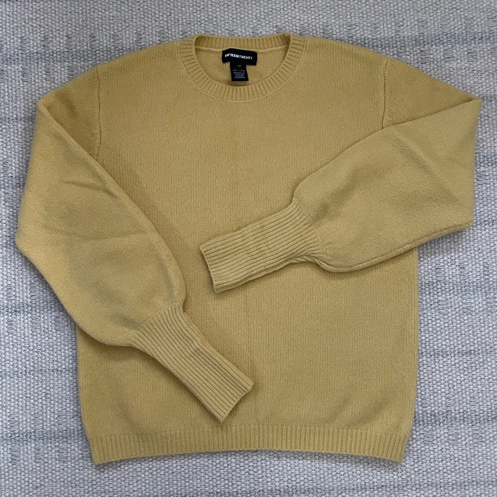 Like new puff sleeve sweater